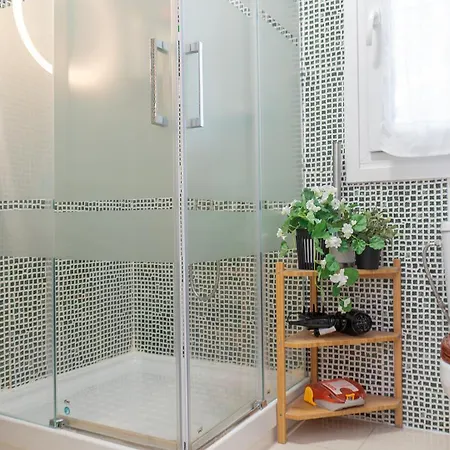 Bonito Y Espacioso Piso En Bilbao. Centro *