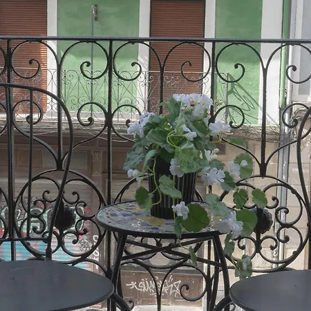 Bonito Y Espacioso Piso En Bilbao. Centro *