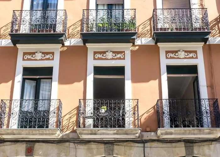 公寓 Bonito Y Espacioso Piso En Bilbao. Centro *