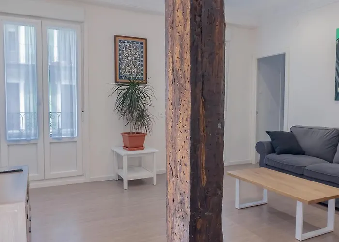 Bonito Y Espacioso Piso En Bilbao. Centro Апартаменты