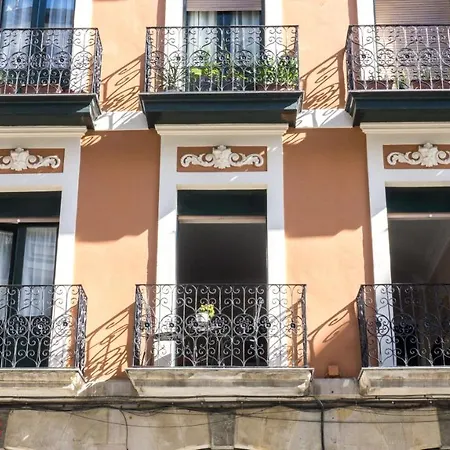 Апартаменты Bonito Y Espacioso Piso En Bilbao. Centro *